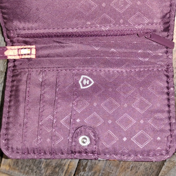 Rare Vera Bradley Pressed Flowers Ultra Light RFID Small Bilfold Wallet RARE EUC - Picture 7 of 11